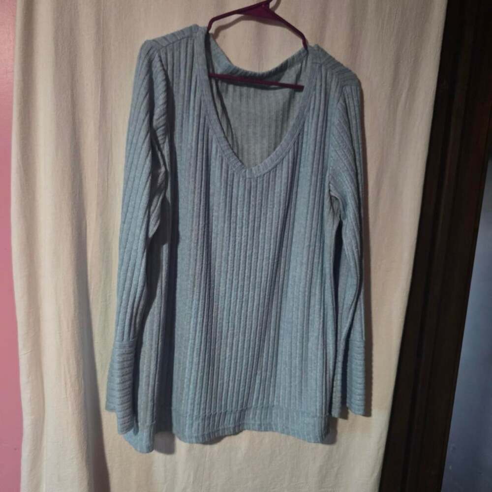 Light Blue Ribbed Knit Sweater Size 2XL V-Neck Long Sleeve